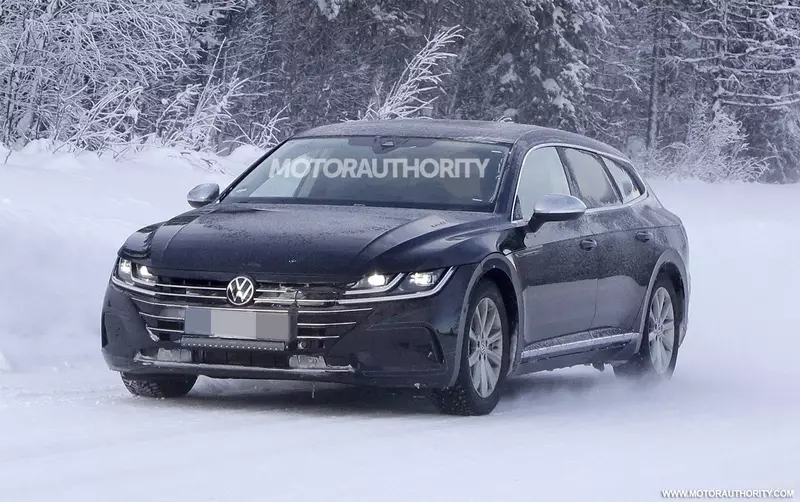 Spy shots of the 2022 Volkswagen Arteon Shooting Break.