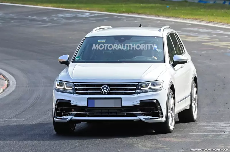 Spy shots and video of the 2021 Volkswagen Tiguan R.