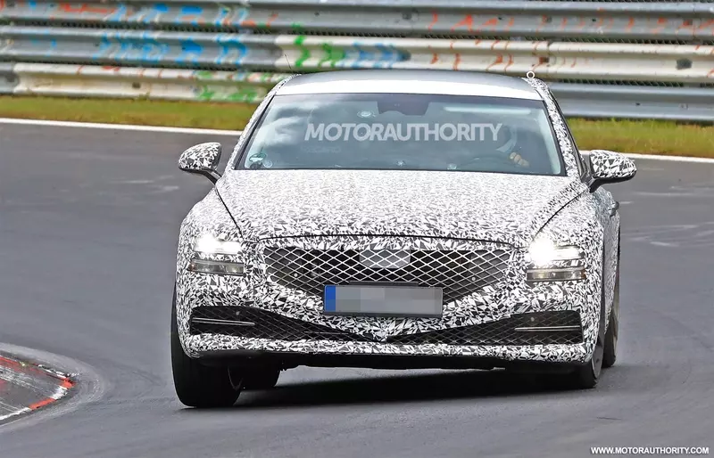 Spy shots and video of the 2021 Genesis G80.