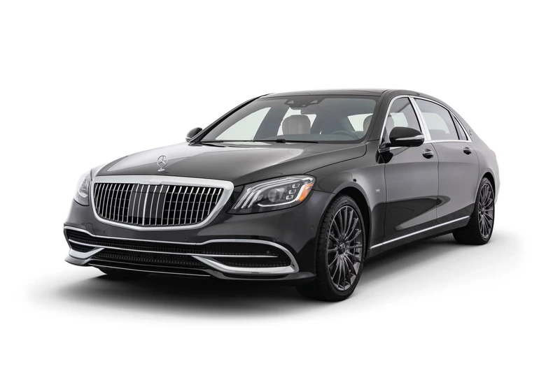 The current Mercedes-Maybach S-Class, a seductive special edition, quietly takes the night away.