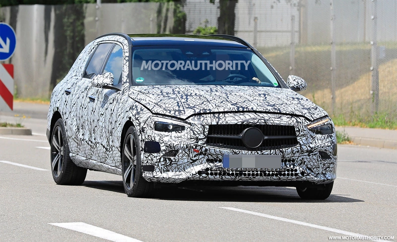 Spy shot of the 2022 Mercedes-Benz C-Class Wagon