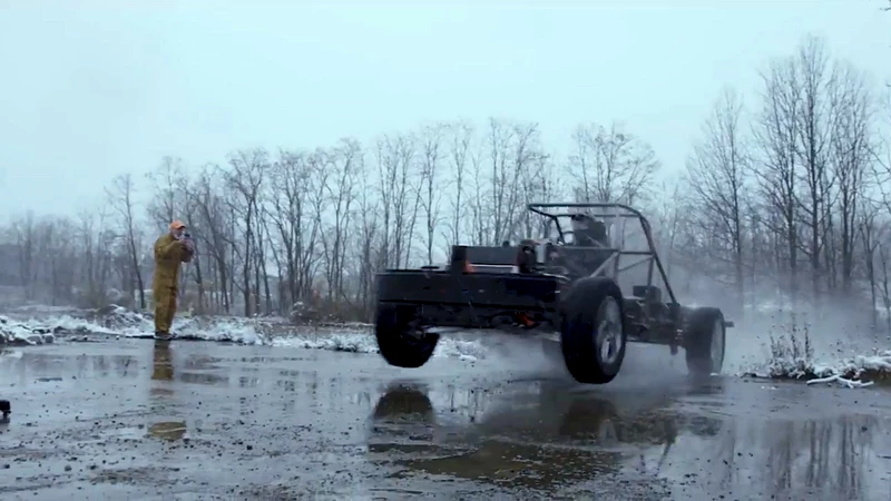 Road Town has unveiled the chassis and in-wheel motor of its Endurance electric pickup truck.