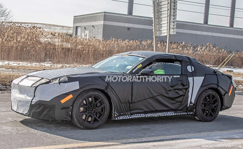 Ford Mustang Convertible 2024 spy shots: new convertible spotted