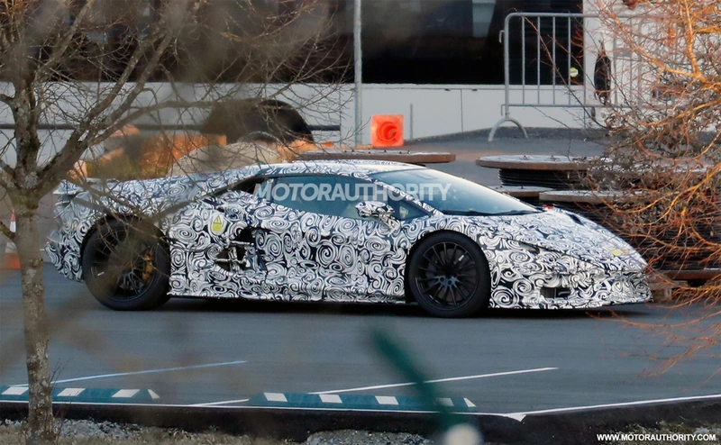 Spy shots of the 2023 Lamborghini Aventador successor: the new Raging Bull has finally been spotted.