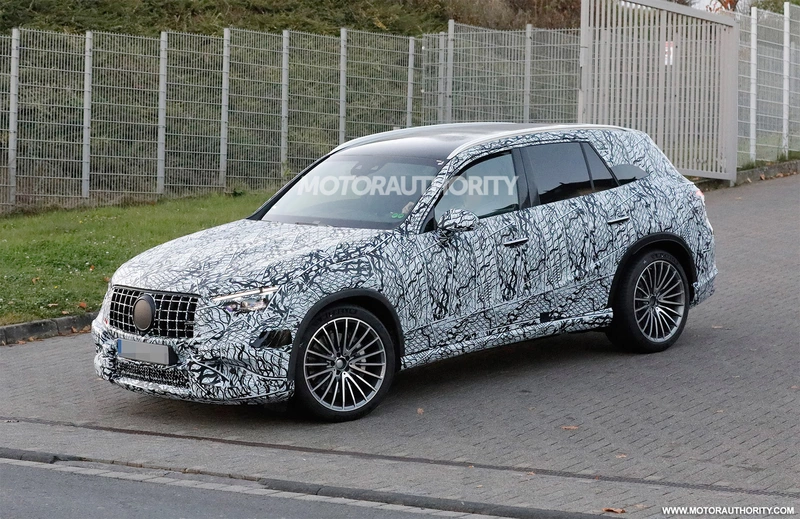 2023 Mercedes-Benz AMG GLC 43 Spy Shot: the new performance crossover is here.