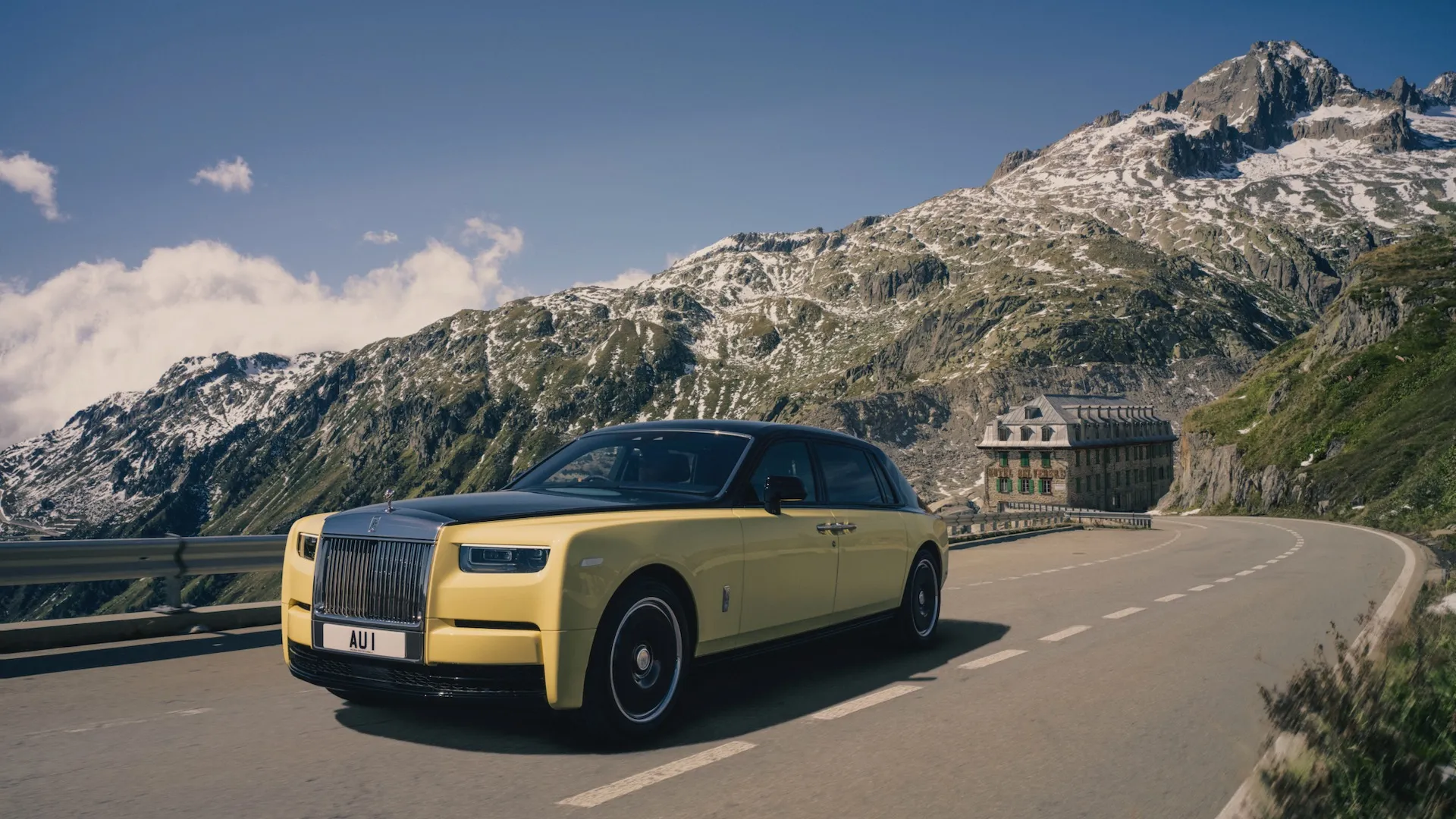 Rolls-Royce Celebrates Goldfinger with One-Off Phantom