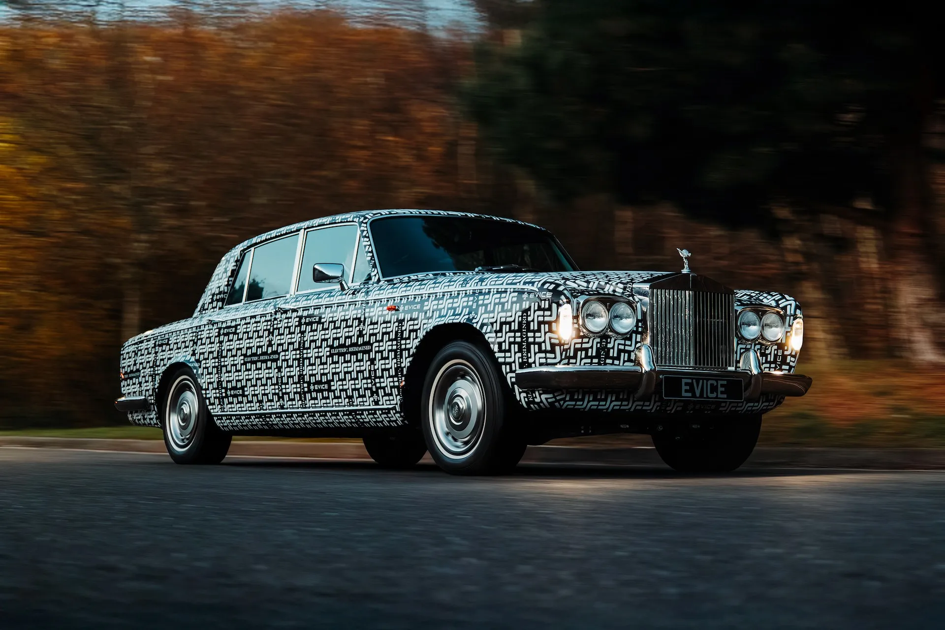 Rolls-Royce Restomod electrifies classic luxury cars